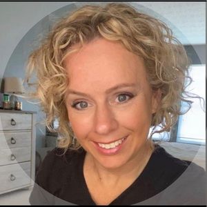 Meet your Posher, Ashly